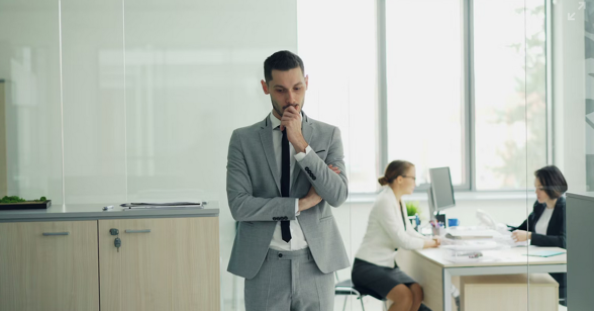 Why Smart Entrepreneurs Embrace Business Risks Early