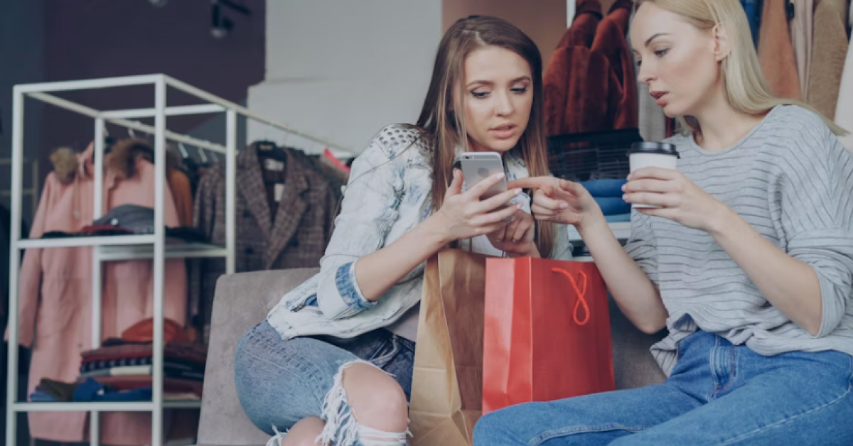 Business Digital Transformation in Retail: Adapting or Fading Away?